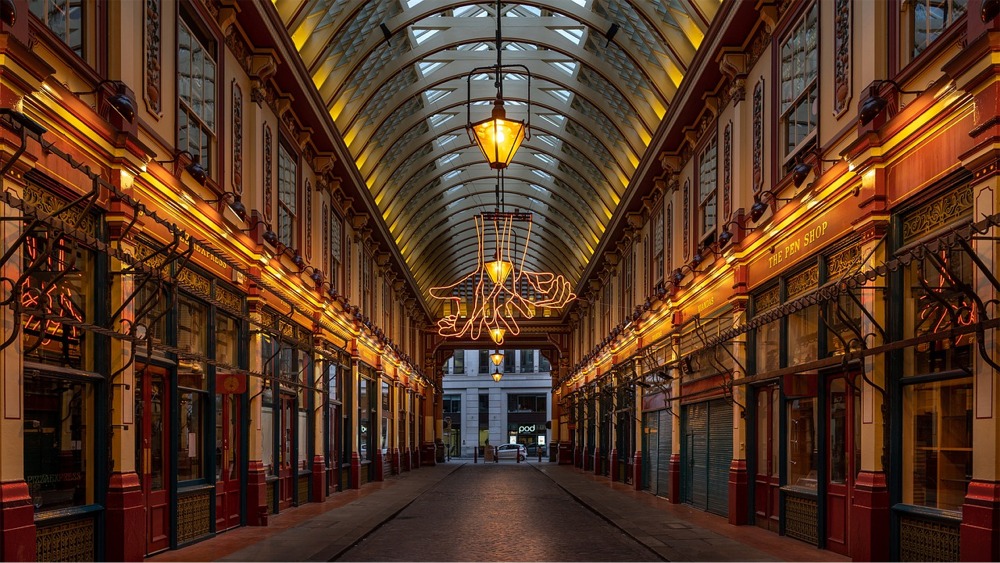 Photo 6 - Leadenhall Market featuring Pizza Express and The Pen Shop.