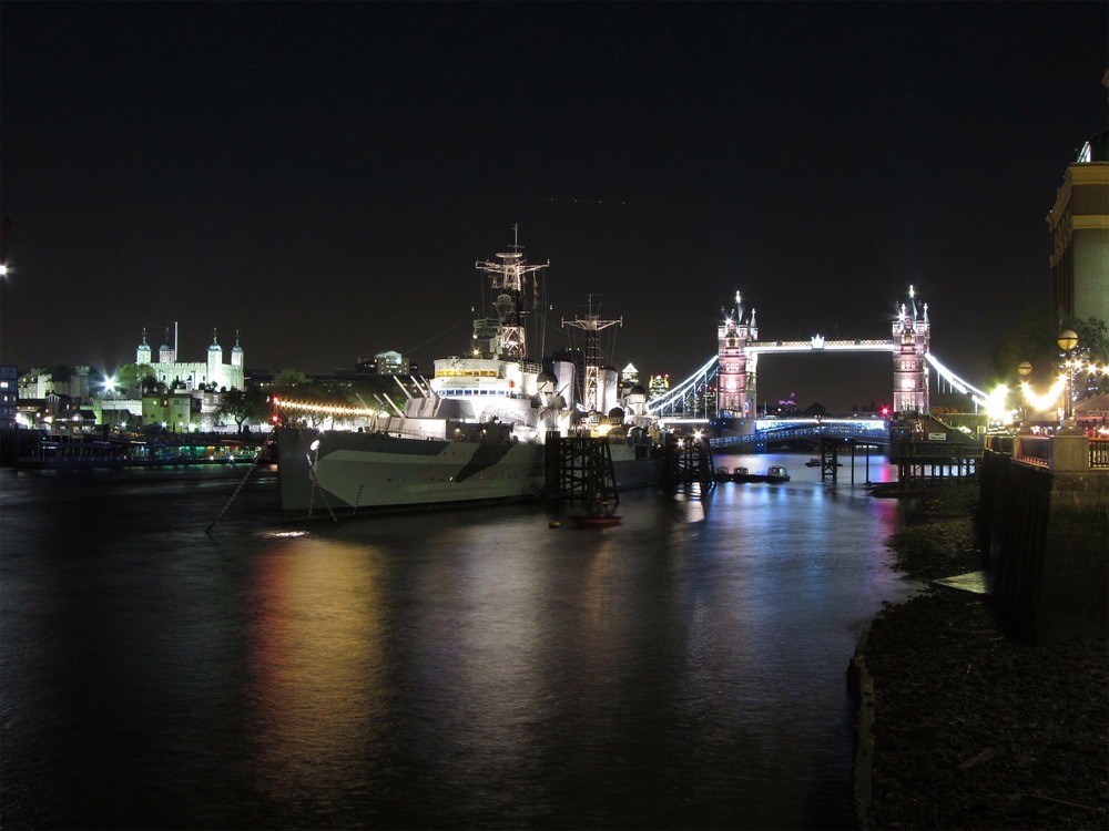 HMS Belfast, River Thames, Tower of London, Tower Bridge, London, England, UK.